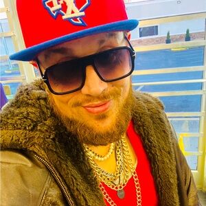 Meet your Posher, Jonathan